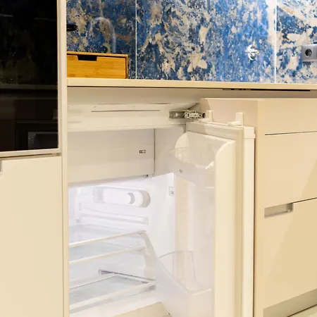 Safira 301 * フンシャル