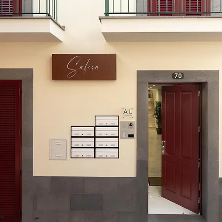 Apartamento Safira 301 *