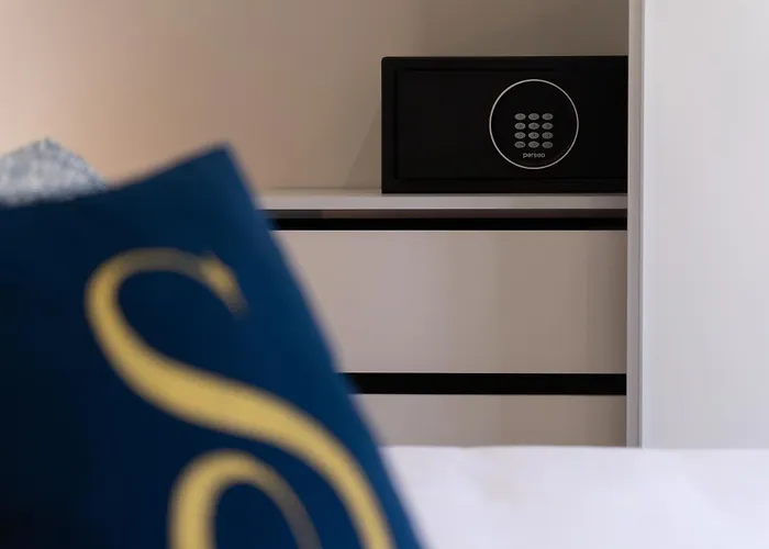 Safira 301 丰沙尔